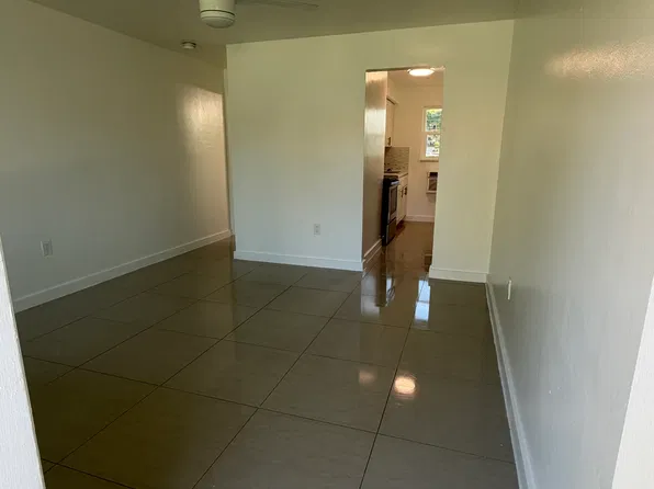 9050 NE 8th Ave Unit 13, Miami, FL 33138
