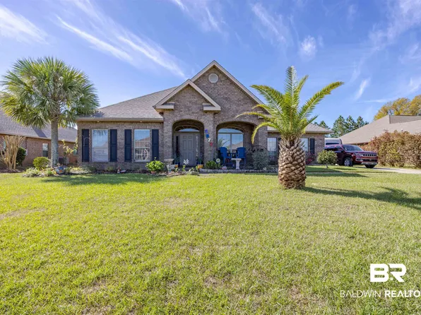 2077 Bourbon St, Foley, AL 36535