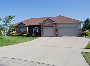 1524 Johnson Dr, Moorhead, MN 56560