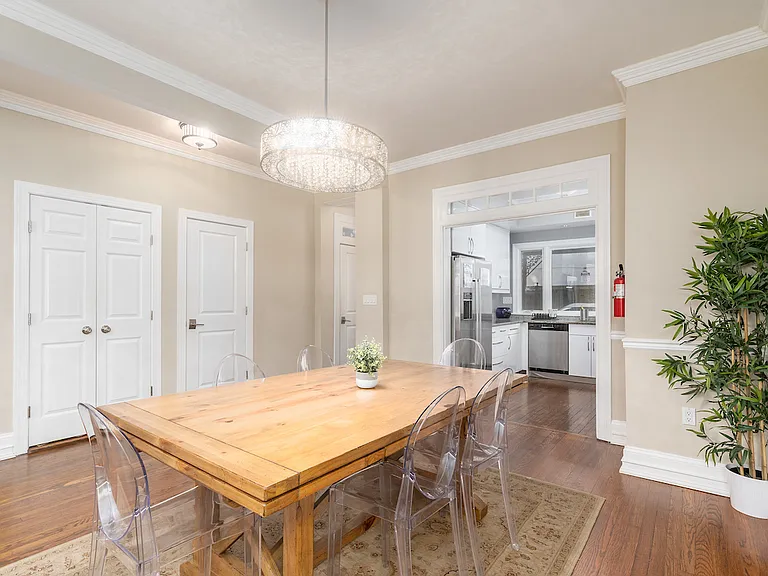 2650 Woodley Pl NW — Photo 9