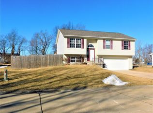 115 Derek Dr, Hawk Point, MO 63349