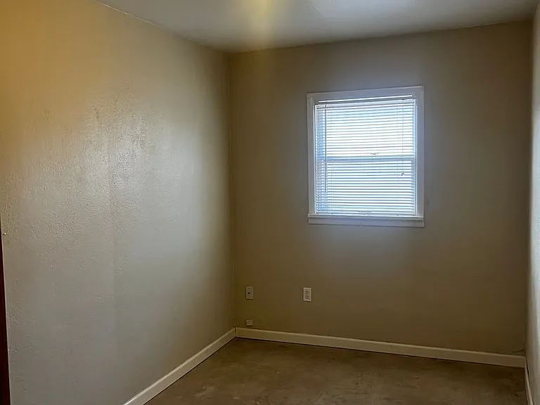 212 Curtis St — Photo 7
