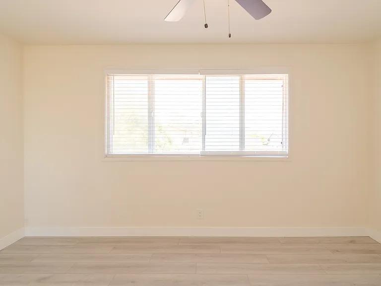 5115-21 Remington Road - 5117 — Photo 18