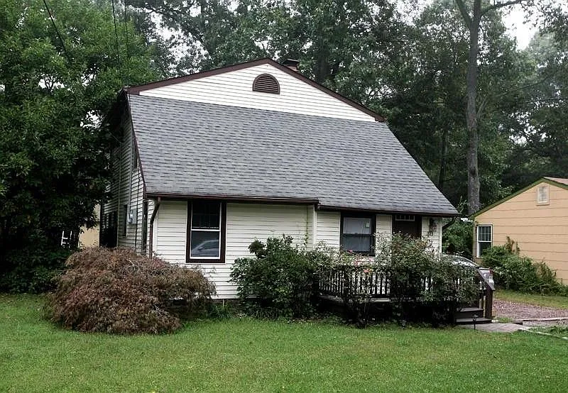 223 Riverside Dr