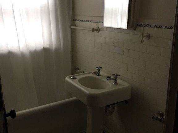 3rd image of 2435 W Wisconsin Ave APT 408