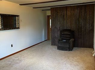 319 Cherry St, Enfield, IL 62835