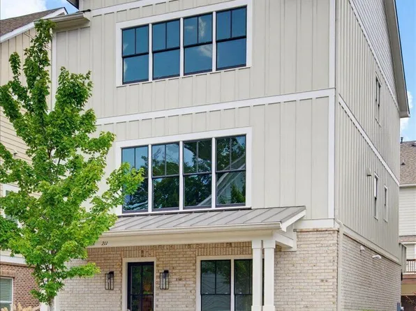 211 Highland Park Point, Woodstock, GA 30188