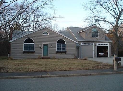 4th image of 60 Laurel Dr