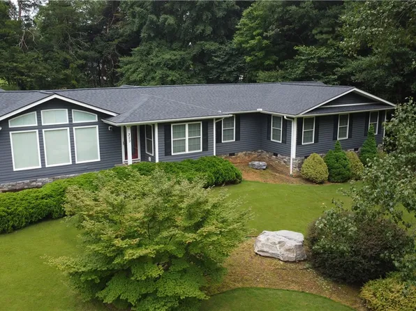 329 Arphenia Dr, West Union, SC 29696
