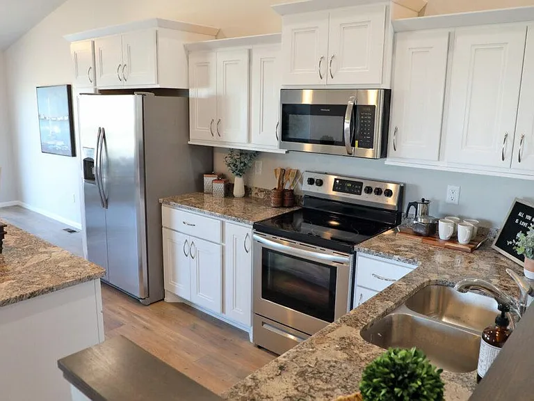 1705 Tobi Ln — Photo 8