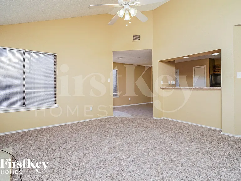 3934 Cochise Dr — Photo 4