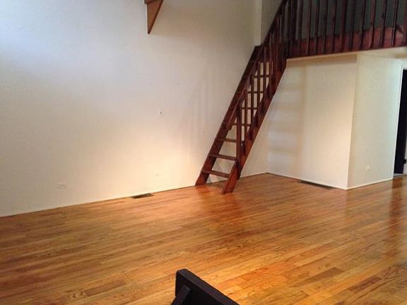 5th image of 1050 W Dickens Ave #10503