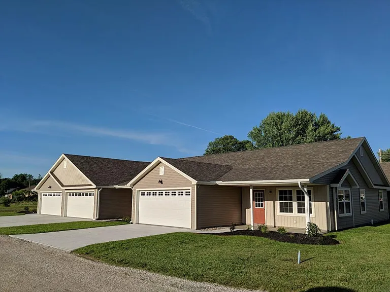 3031 Logan Ln #2 — Photo 6