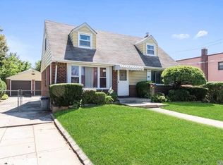 47 Ivanhoe Pl, Valley Stream, NY 11580