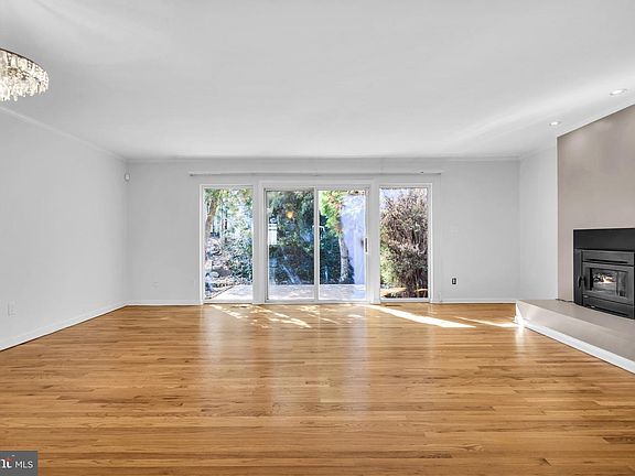 5th image of 32 Gordon Way