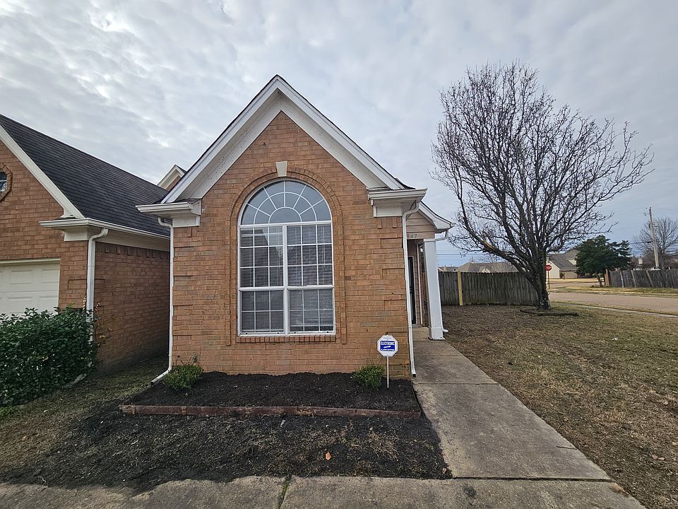 1st image of 3947 Gavick Dr
