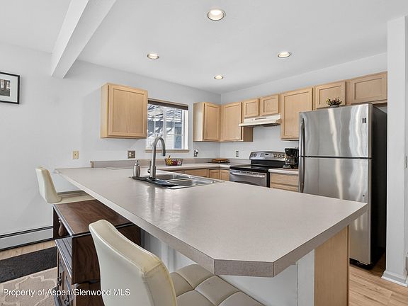 4th image of 150 Orchard Ln