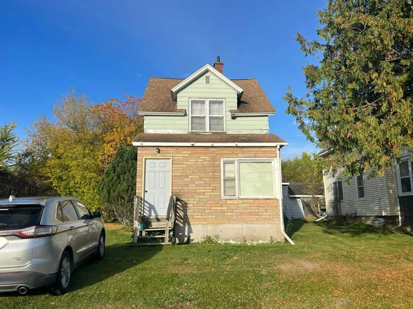 207 3rd Ave S, Biwabik, MN 55708