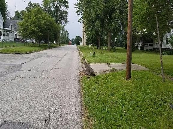 3rd image of 310 S Highway Ave