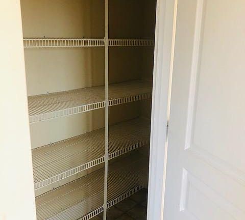 5th image of 61208 Brookhollow Dr