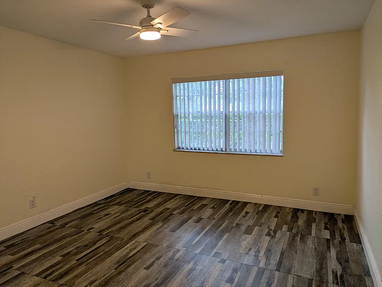 2810 Riverside Dr #106-A — Photo 4