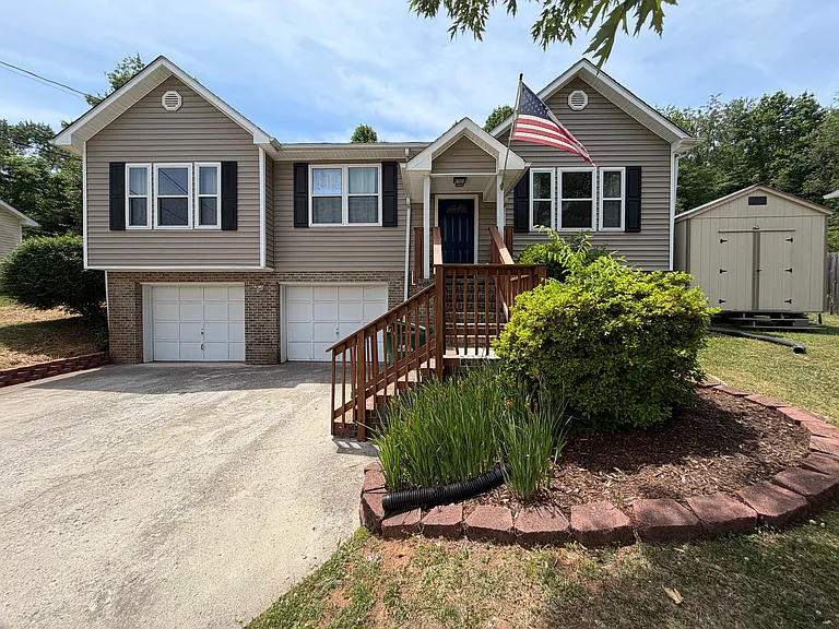 2809 Sood Rd — Photo 1