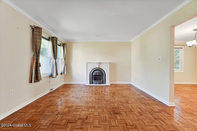 5th image of 171 Hague Boulevard #A