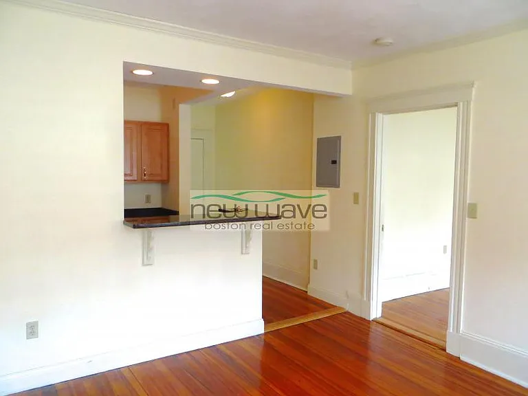 51 Queensberry St #17 — Photo 10
