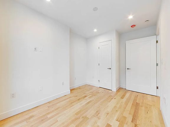 5th image of 353 Prospect Pl #1F