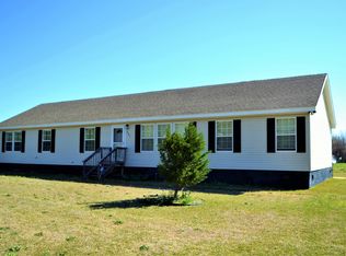 997 Lemont Dr, Raeford, NC 28376