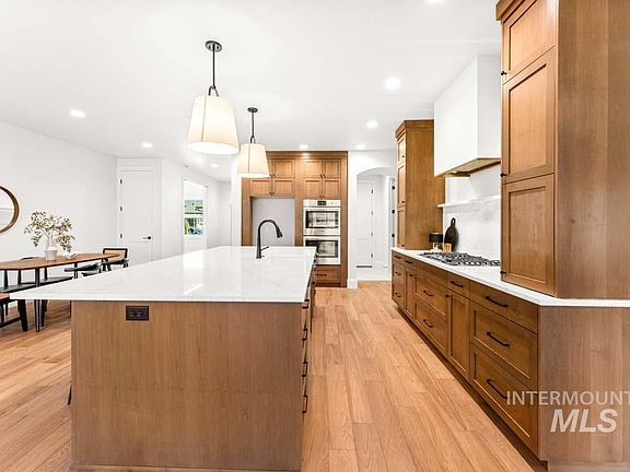 5th image of 817 N Gracie Ave Lot 1/4