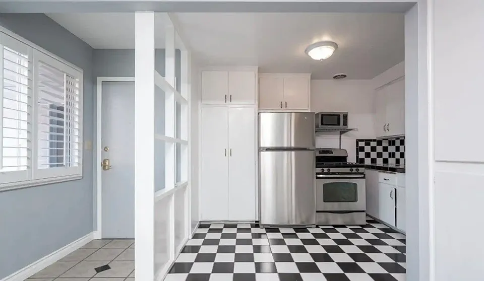 1 bed, 600 sqft, $1,995 — Photo 2