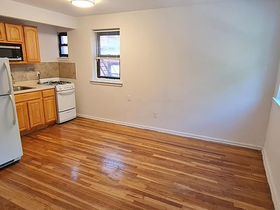2nd image of 139 84th Dr #2