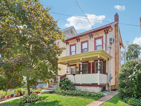 2nd image of 531 Crown St