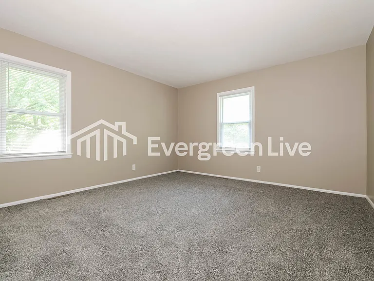 11819 Armitage Dr — Photo 9
