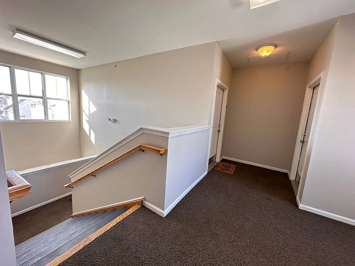 Building Photo - 205 Union Ct #205