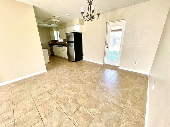 3rd image of 16915 Forest Bend Ave