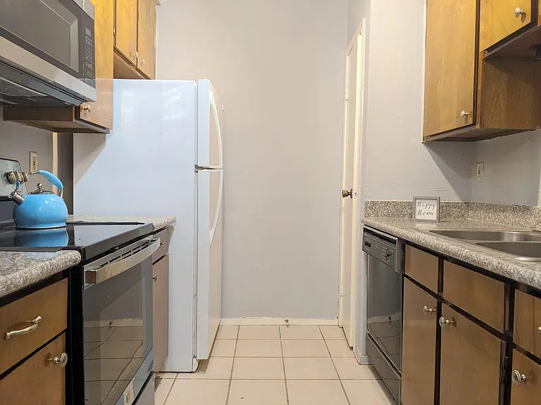 7950 N Stadium Dr #215 — Photo 6
