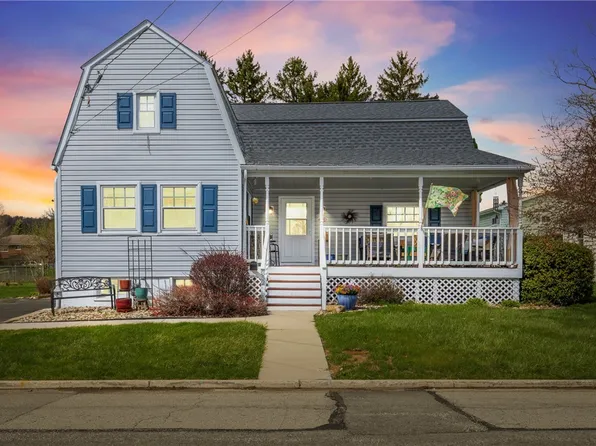 352 W Garrett St, Somerset, PA 15501