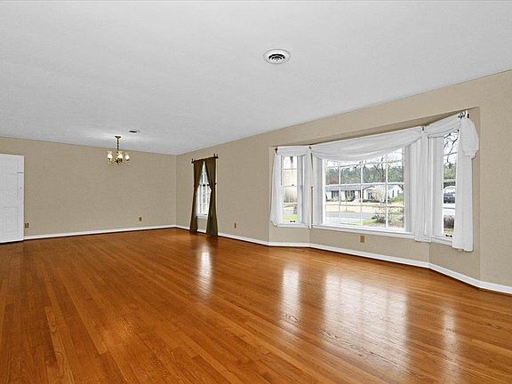 5th image of 1411 Mitchell Rd NW