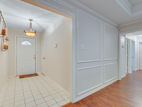 3rd image of 6101 Kenilworth Dr