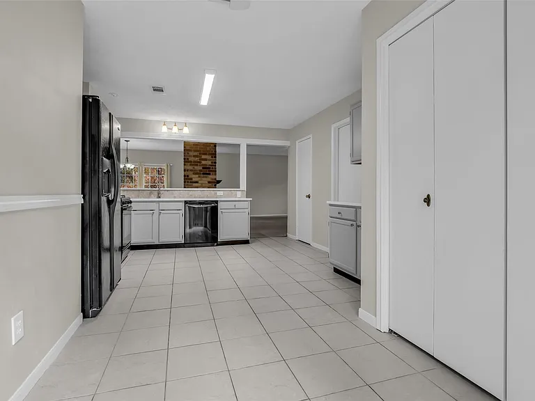 10 Treadwell Ct — Photo 25