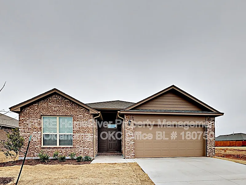 4 bed, 2.0 bath, 1767 sqft, $1,725 — Photo 1