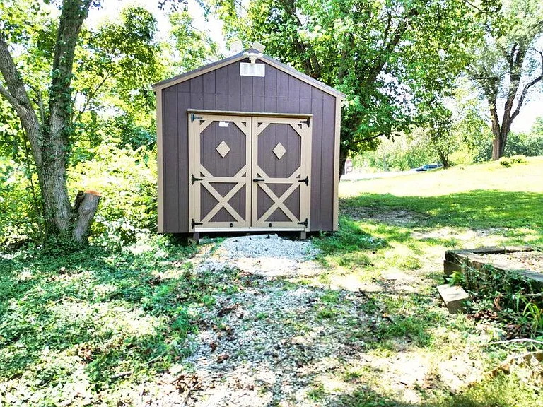 2400 Ridgefield Rd — Photo 32