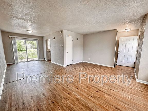 2nd image of 6628 Askew Ave