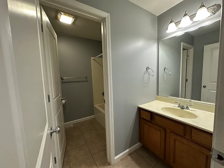 1602 Belclare Rd — Photo 12