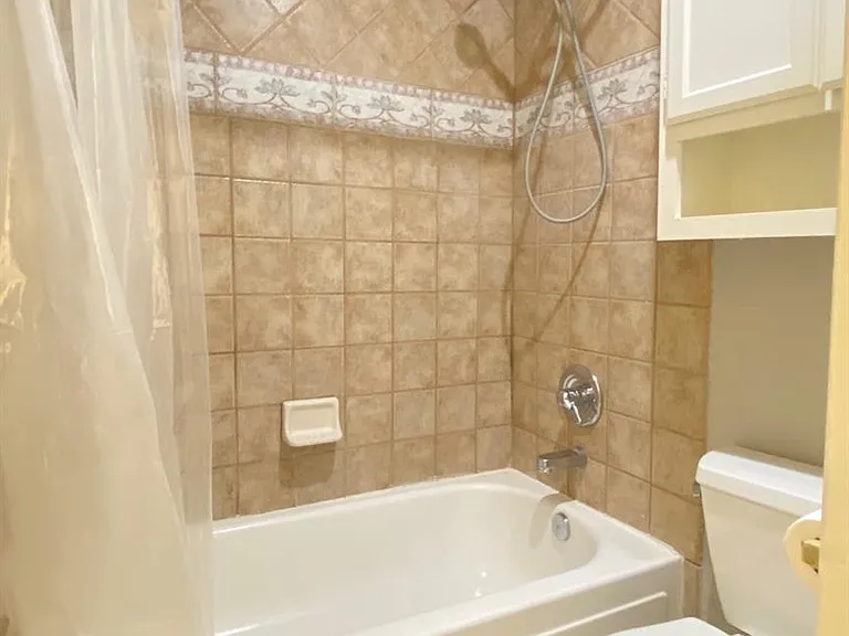 2601 S Braeswood Blvd #403 — Photo 16