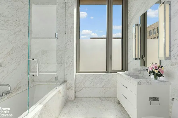 Bathroom, photo 3