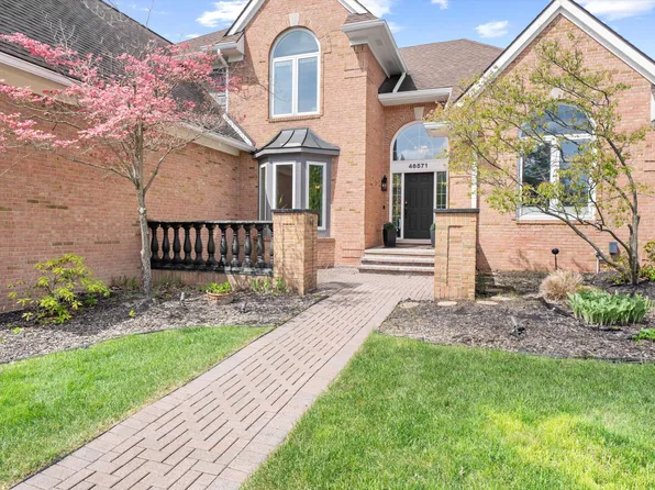 46571 Galway Dr, Novi, MI 48374