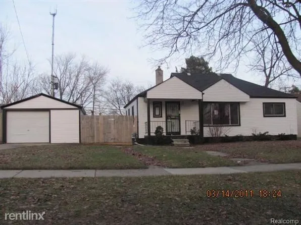 20760 Ridgedale Ave, Oak Park, MI 48237